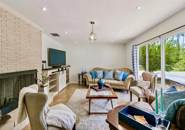 Photo 2 of Single family home for sale at 1200 Lake Harney Rd, Geneva, FL 32732 | MLS# O6425840 | Listing updated on 2026-09-01