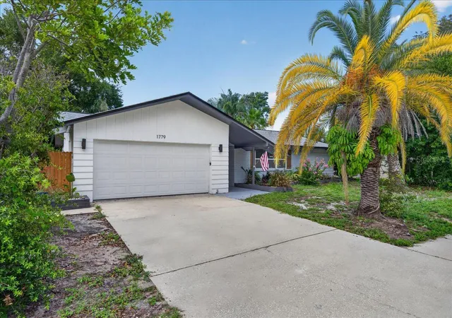 Photo 3 of Single family home for sale at 1779 Union St, Clearwater, FL 33755 | MLS# TB8530042 | Listing updated on 2026-09-14