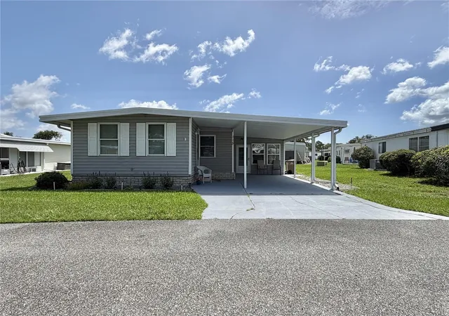1st image of 115 Gardenia Wy, Leesburg, FL 34748 | MLS# G5115209