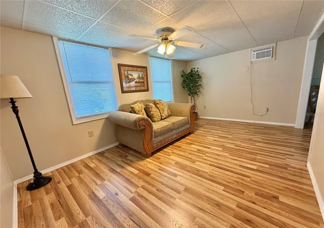 2nd image of 115 Gardenia Wy, Leesburg, FL 34748 | MLS# G5115209