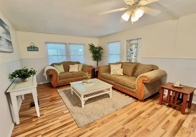Photo 3 of Manufactured home for sale at 115 Gardenia Way, Leesburg, FL 34748 | MLS# G5115209 | Listing updated on 2026-09-19
