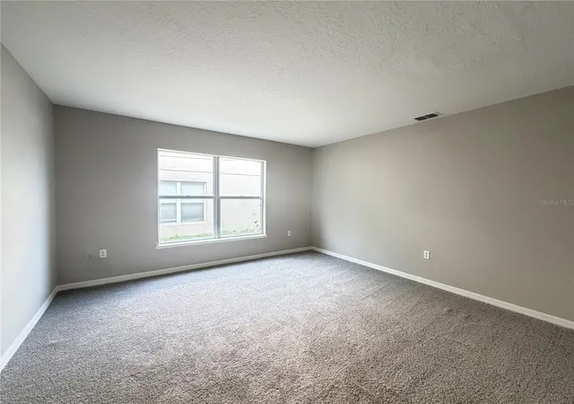 Photo 3 of Sale Pending at 1624 Sterns Dr, Leesburg, FL 34748 | MLS# O6425853 | Listing updated on 2026-10-09
