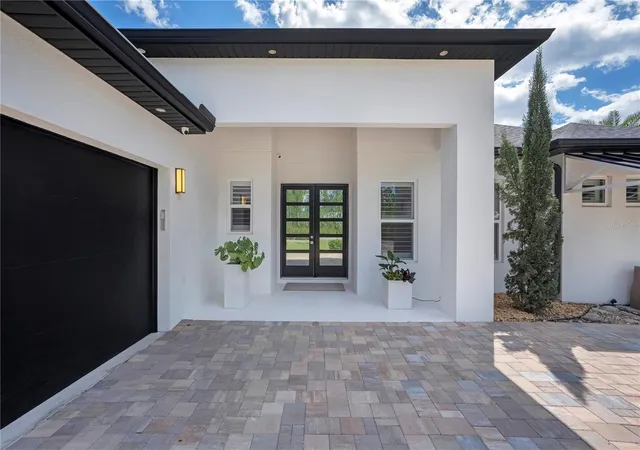 Photo 4 of Single family home for sale at 19240 Lansdowne St, Orlando, FL 32833 | MLS# O6425857 | Listing updated on 2026-09-29