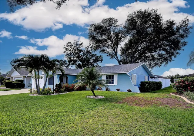 Photo 3 of Single family home for sale at 1439 Strada D Oro, Venice, FL 34292 | MLS# C7528482 | Listing updated on 2026-10-19