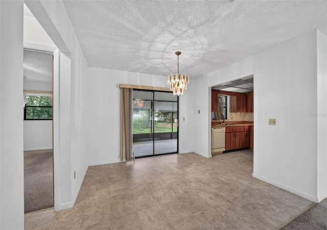 4th image of 610 Fourth Ave, Lady Lake, FL 32159 | MLS# G5115210