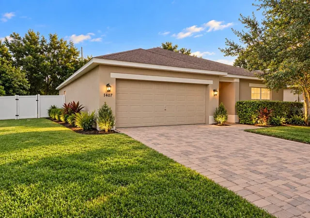 Photo 2 of Single family home for sale at 1407 Marsh Meadow Ln, Davenport, FL 33896 | MLS# O6425866 | Listing updated on 2026-09-23