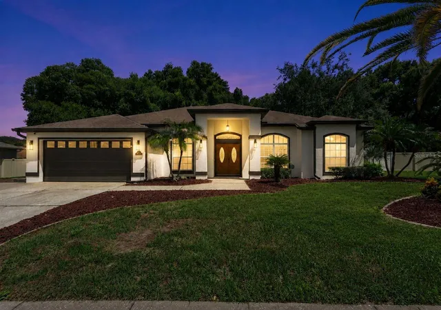 Photo 3 of Sale Pending at 16413 Arrowhead Trl, Clermont, FL 34711 | MLS# O6425869 | Listing updated on 2026-09-08