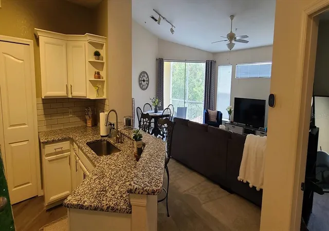 2nd image of 1475 Lake Shadow Cir #6307, Maitland, FL 32751 | MLS# TB8530065