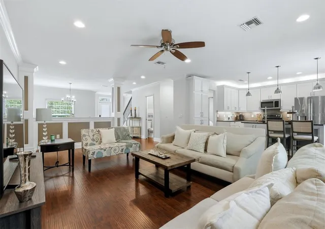 Photo 2 of Single family home for sale at 86 Arbor Oaks Dr, Sarasota, FL 34232 | MLS# A4700260 | Listing updated on 2026-09-28