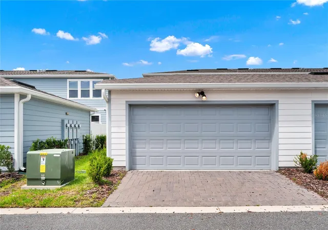 Photo 3 of Townhouse for sale at 14253 Lanikai Beach Dr, Orlando, FL 32827 | MLS# O6425897 | Listing updated on 2026-07-17