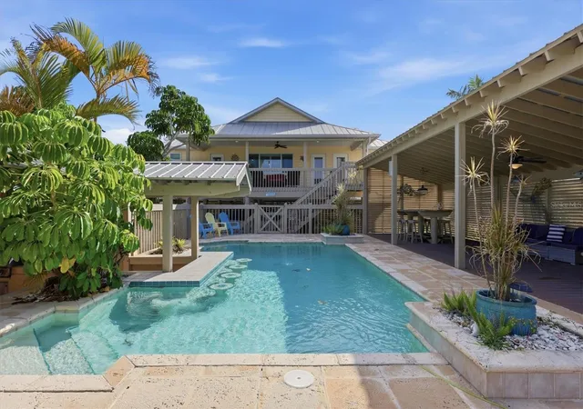 3rd image of 97 Kettle Harbor Dr, Placida, FL 33946 | MLS# D6148113