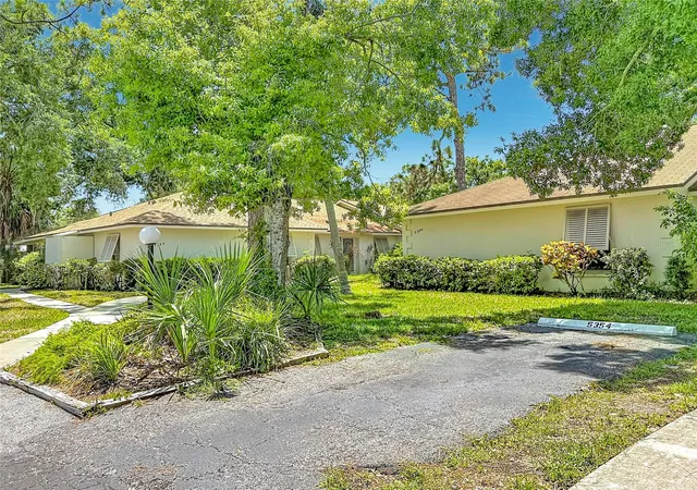 Photo 3 of Single family home for sale at 5354 Royal Palm Ave #5354, Sarasota, FL 34234 | MLS# C7528485 | Listing updated on 2026-10-05