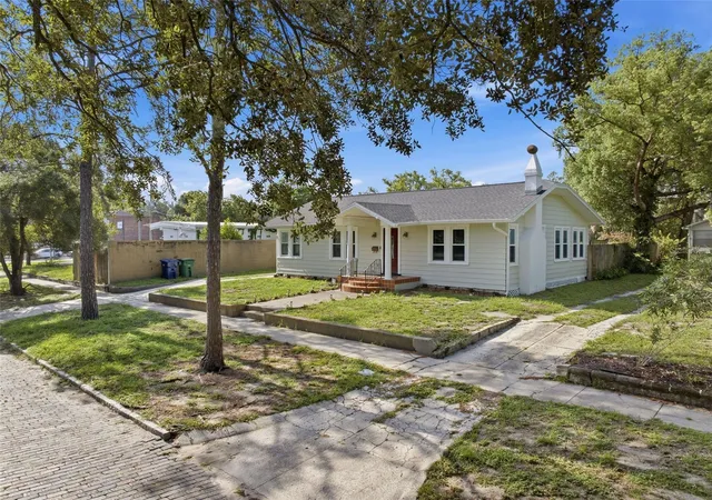 Photo 2 of Single family home for sale at 106 W Comanche Ave, Tampa, FL 33604 | MLS# TB8530113 | Listing updated on 2026-10-20
