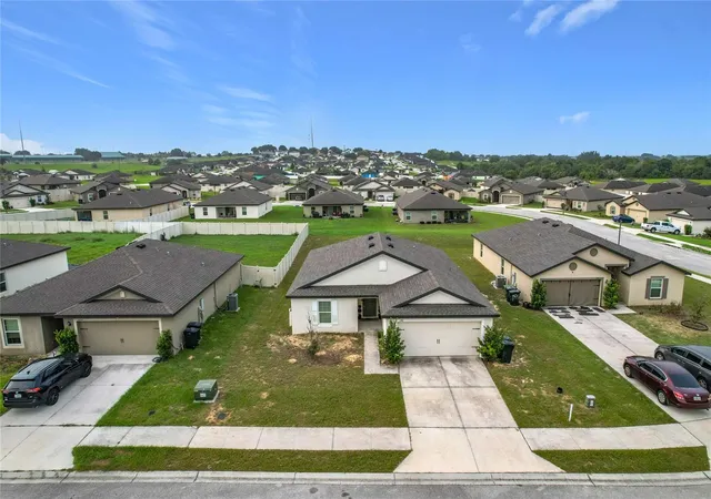 Photo 1 of Single family home for sale at 1741 Canaan Loop, Dundee, FL 33838 | MLS# S5153893 | Listing updated on 2026-08-14