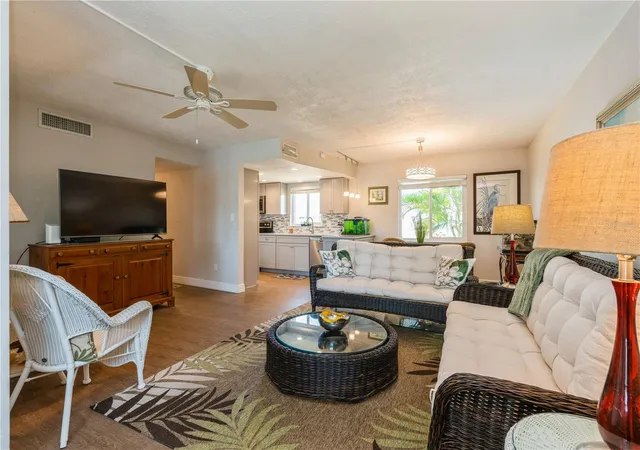 Photo 3 of Condo for sale at 527 Cape Coral Pkwy W #4, Cape Coral, FL 33914 | MLS# TB8530117 | Listing updated on 2026-09-16