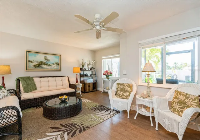 Photo 3 of Condo for sale at 527 Cape Coral Pkwy W #4, Cape Coral, FL 33914 | MLS# TB8530117 | Listing updated on 2026-09-16