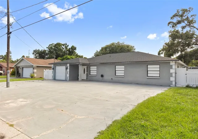 Photo 3 of Single family home for sale at 6920 N Cameron Ave, Tampa, FL 33614 | MLS# TB8530119 | Listing updated on 2026-10-02