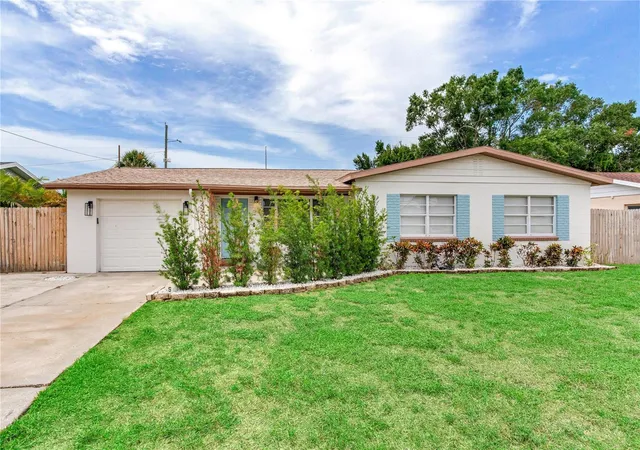 Photo 1 of Single family home for sale at 4416 W Bay Ct Ave, Tampa, FL 33611 | MLS# TB8530126 | Listing updated on 2026-08-25