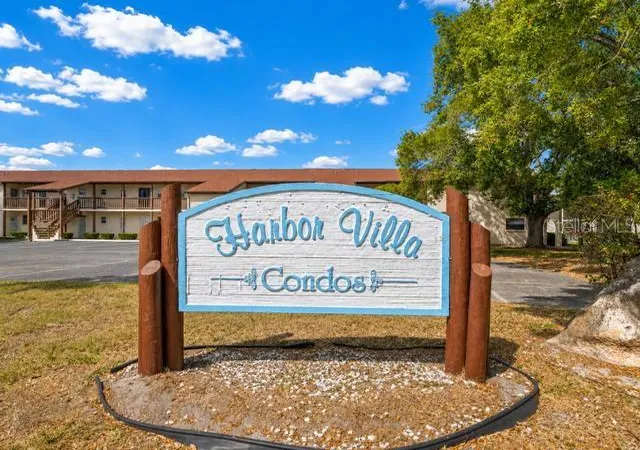 Listing Photo 2 - Condo for sale in building located at 5135 Gemstone Dr, New Port Richey, FL 34652 - Unit #103