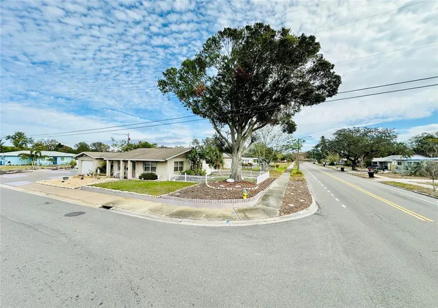 Photo 2 of Single family home for sale at 6190 6th Street S, Saint Petersburg, FL 33705 | MLS# TB8530136 | Listing updated on 2026-08-11