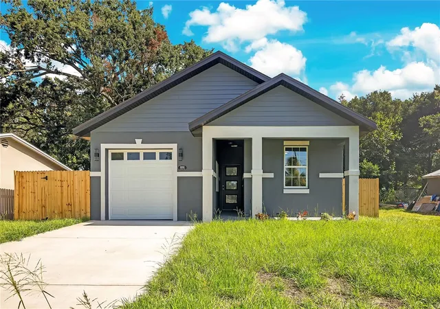Photo 1 of Single family home for sale at 231 E Lafayette St, Winter Garden, FL 34787 | MLS# O6425940 | Listing updated on 2026-08-12