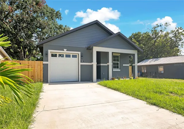Photo 2 of Single family home for sale at 231 E Lafayette St, Winter Garden, FL 34787 | MLS# O6425940 | Listing updated on 2026-08-12