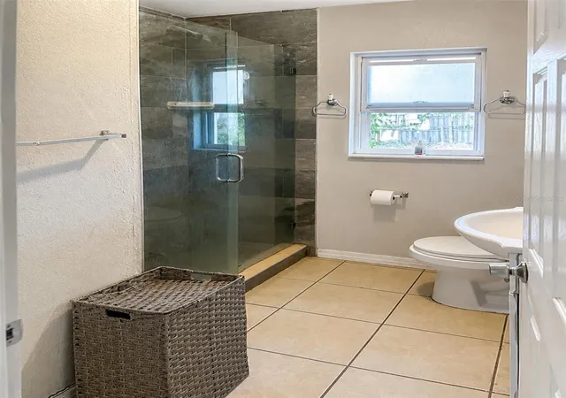 Photo 13 of Single family home for sale at 712 N Castle Ct, Tampa, FL 33612 | MLS# TB8530144 | Listing updated on 2026-08-31