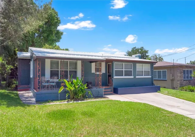 Photo 2 of Single family home for sale at 2418 E Jersey Ave, Orlando, FL 32806 | MLS# O6425957 | Listing updated on 2026-09-01