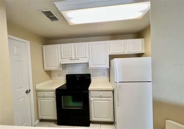 Photo 3 of Condo for sale at 501 Knights Run Ave #1330, Tampa, FL 33602 | MLS# TB8530162 | Listing updated on 2026-09-13