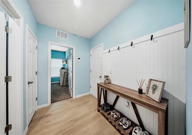Photo 4 of Single family home for sale at 12953 Camarillo Pl, Lithia, FL 33547 | MLS# TB8530176 | Listing updated on 2026-10-17