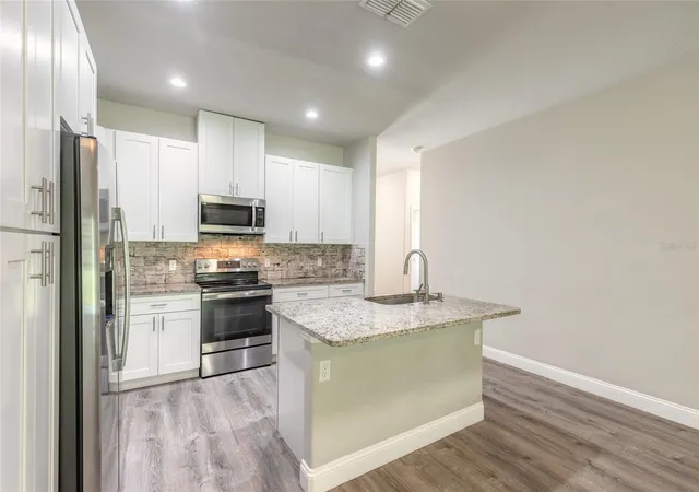 Photo 3 of House for sale at 48 Regency Dr, Palm Coast, FL 32164 | MLS# V4950271 | Listing updated on 2026-09-01