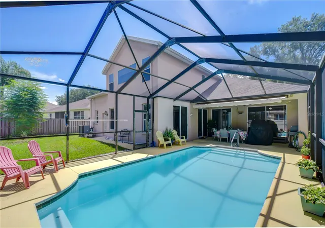 2nd image of 2202 Longmore Cir, Valrico, FL 33596 | MLS# TB8530183