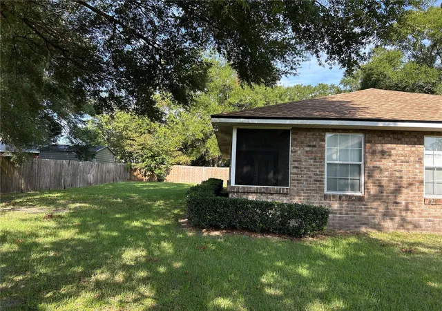 3rd image of 25459 Sw 20Th Pl, Newberry, FL 32669 | MLS# GC542037
