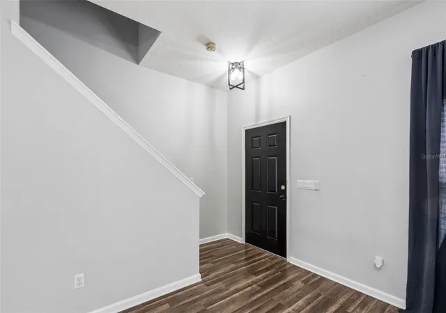 Photo 4 of Townhouse for sale at 11843 Deer Path Way, Orlando, FL 32832 | MLS# O6425988 | Listing updated on 2026-10-29