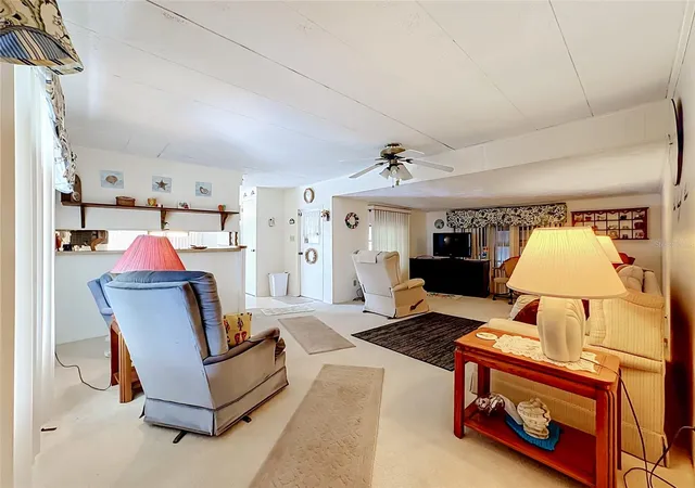 Photo 4 of Manufactured home for sale at 420 49th Street E #100, Palmetto, FL 34221 | MLS# S5153917 | Listing updated on 2026-08-12