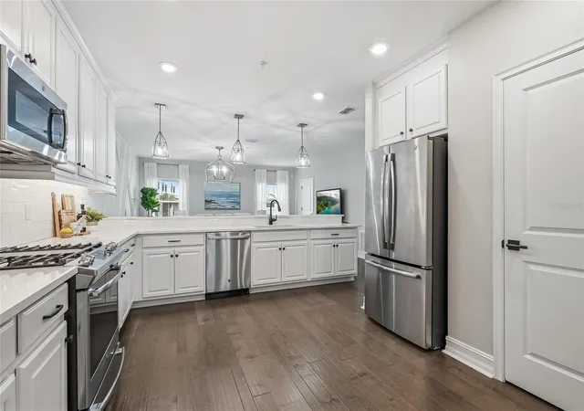 5th image of 5120 Bridge St #5, Tampa, FL 33611 | MLS# TB8530192