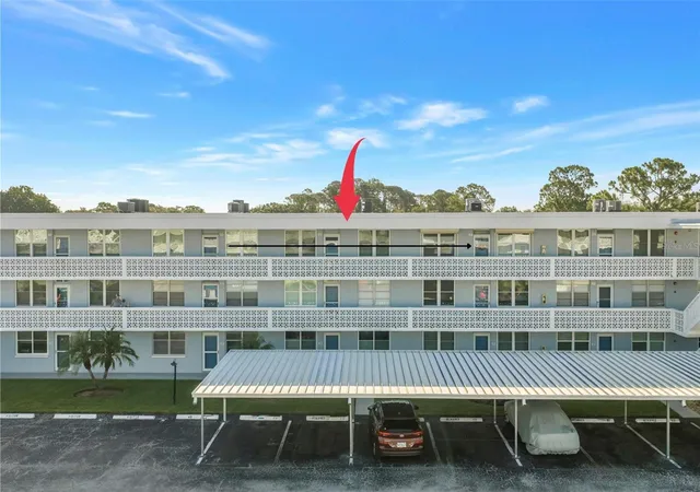 Photo 1 of Condo for sale at 4715 Bay St Ne #320, Saint Petersburg, FL 33703 | MLS# TB8530199 | Listing updated on 2026-07-29
