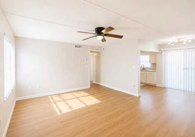 Listing Photo 4 - Condo for sale in building located at 1912 Honour Rd, ORLANDO, FL 32839 - Unit #1