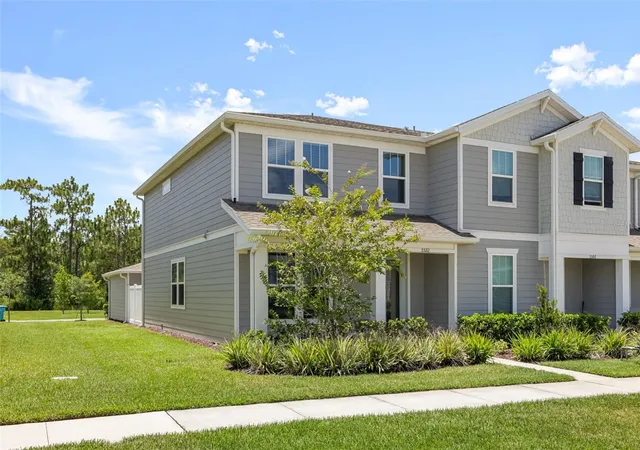 Photo 2 of Townhouse for sale at 5592 Pineland Run, Orlando, FL 32829 | MLS# O6426000 | Listing updated on 2026-08-09