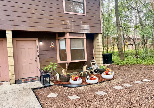 3rd image of 6907 Sw 44Th Ave, Gainesville, FL 32608 | MLS# GC542042