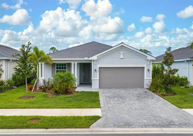 Photo 2 of Single family home for sale at 11129 Pinot Dr, Venice, FL 34293 | MLS# N6145048 | Listing updated on 2026-08-26