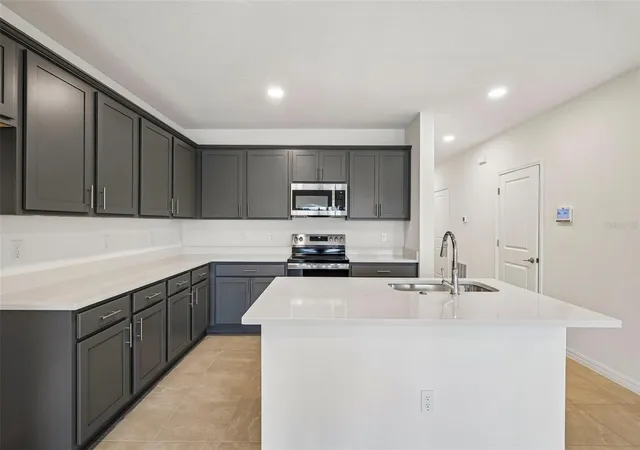 Photo 2 of Townhouse for sale at 6848 Holcombe Dl Dr, Zephyrhills, FL 33541 | MLS# TB8530219 | Listing updated on 2026-09-19
