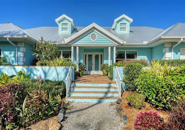 Photo 3 of Single family home for sale at 1440 Kimlira Ln, Sarasota, FL 34231 | MLS# A4700303 | Listing updated on 2026-08-25