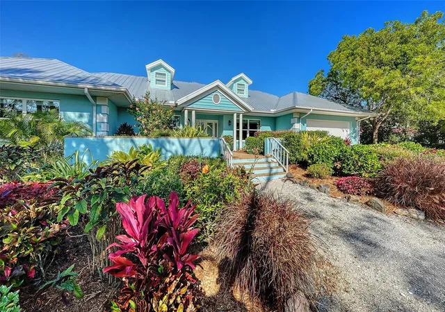 Photo 4 of Single family home for sale at 1440 Kimlira Ln, Sarasota, FL 34231 | MLS# A4700303 | Listing updated on 2026-08-25