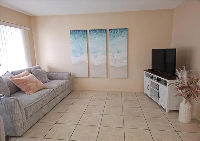 Listing Photo 4 - Condo for sale in building located at 2458 Columbia Dr, Clearwater, FL 33763 - Unit #66