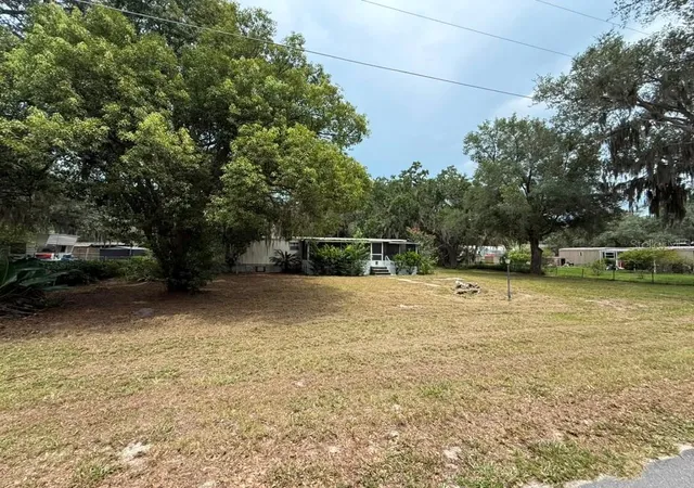 Photo 3 of Manufactured home for sale at 27416 Walnut Ave, Okahumpka, FL 34762 | MLS# O6426026 | Listing updated on 2026-10-05