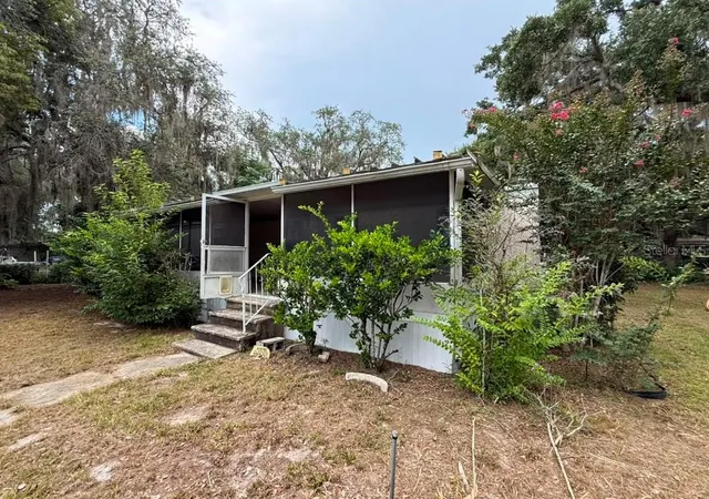 Photo 4 of Manufactured home for sale at 27416 Walnut Ave, Okahumpka, FL 34762 | MLS# O6426026 | Listing updated on 2026-10-05
