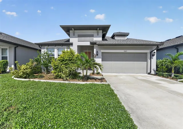 Photo 1 of Single family home for sale at 3663 Quiet Dr, Sarasota, FL 34240 | MLS# O6426029 | Listing updated on 2026-09-16