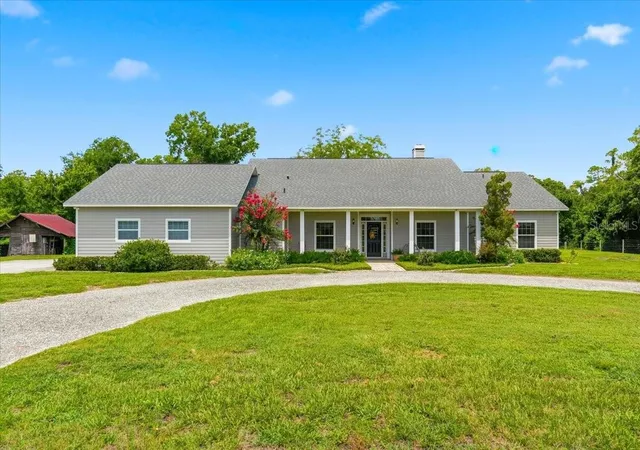 Photo 1 of Single family home for sale at 8404 Mathews Rd, Lakeland, FL 33809 | MLS# L4963585 | Listing updated on 2026-08-06