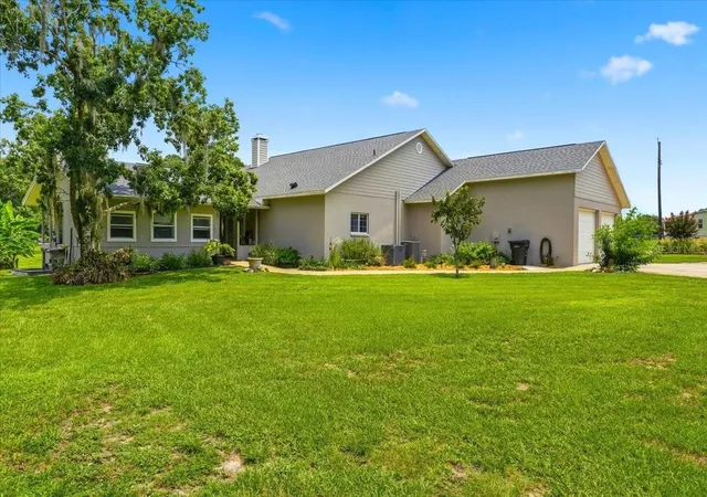 Photo 3 of Single family home for sale at 8404 Mathews Rd, Lakeland, FL 33809 | MLS# L4963585 | Listing updated on 2026-08-06